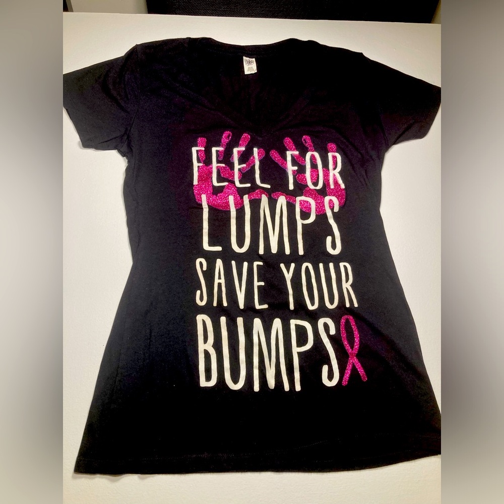 WOMENS BREAST CANCER AWARENESS V-NECK TEE SIZE M EXCELLENT CONDITION